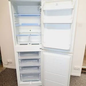 Photo 02 INDESIT CA55FR