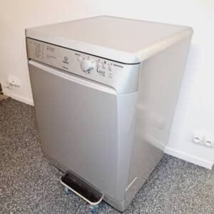 Photo 01 INDESIT DFP273