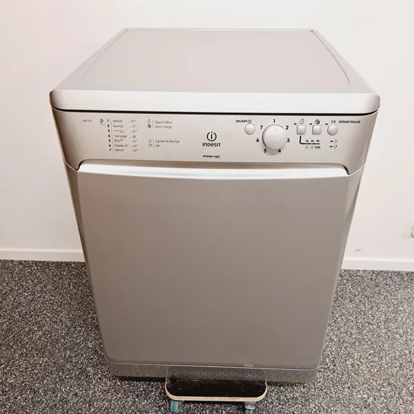 Photo 02 INDESIT DFP273